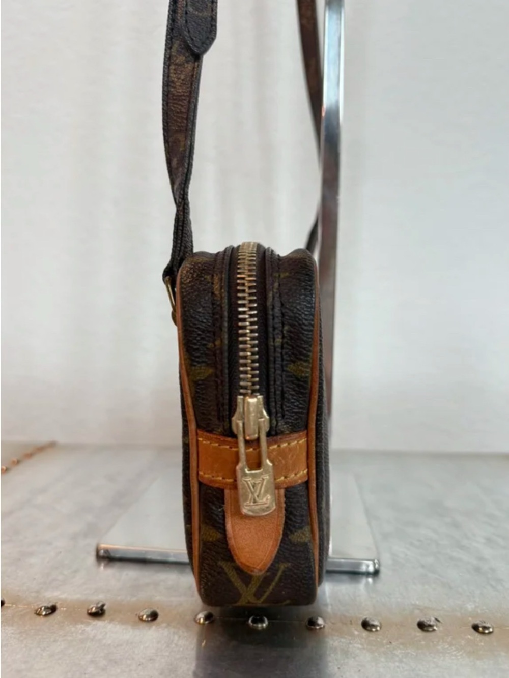 Vintage Louis Vuitton Marley Bandouliere Monogram Crossbody Bag - Picture 9 of 12